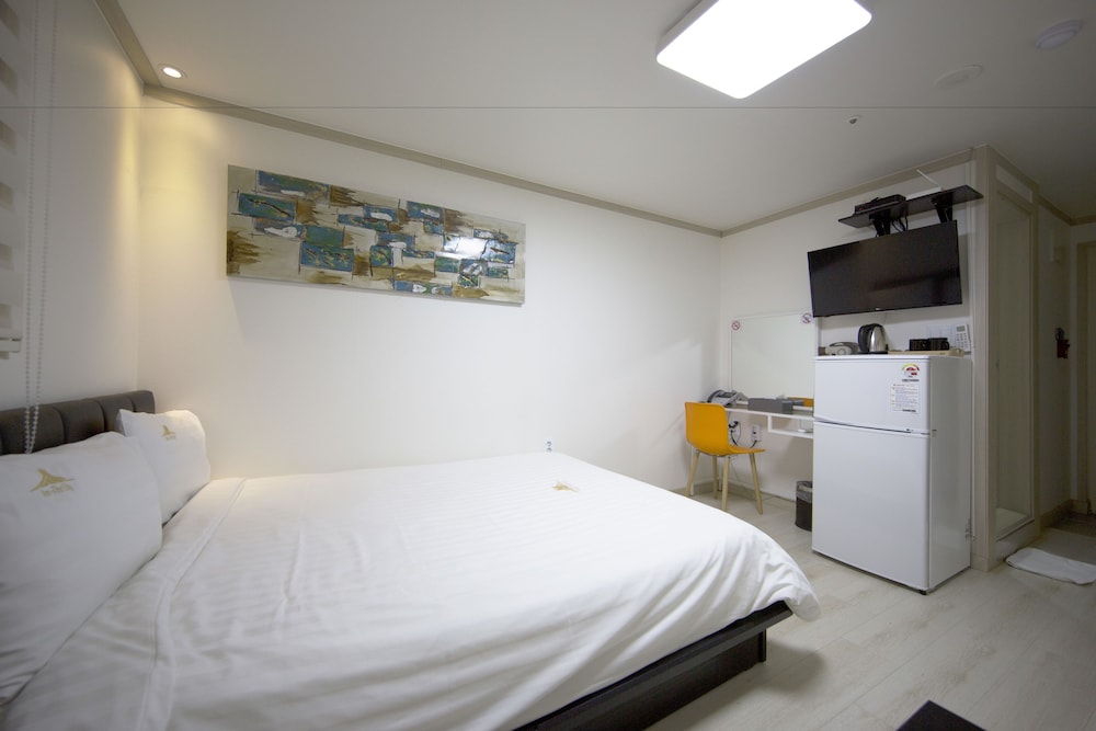 Inn-The City Business Hotel 10/53