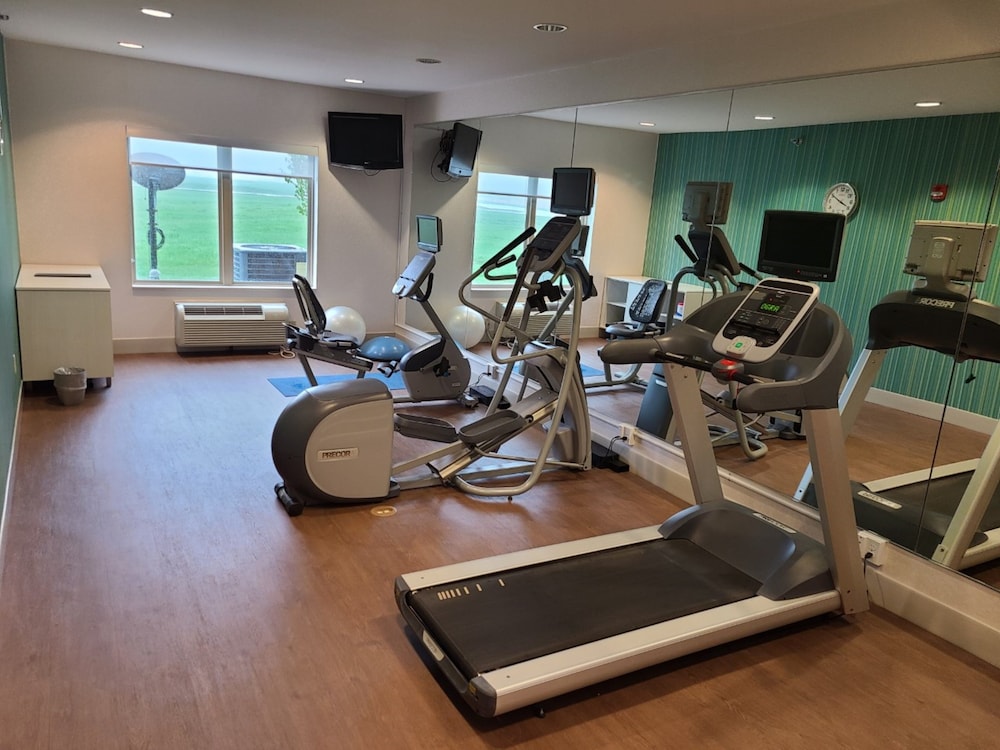 Holiday Inn Express Hotel Suites Sheldon 19/33