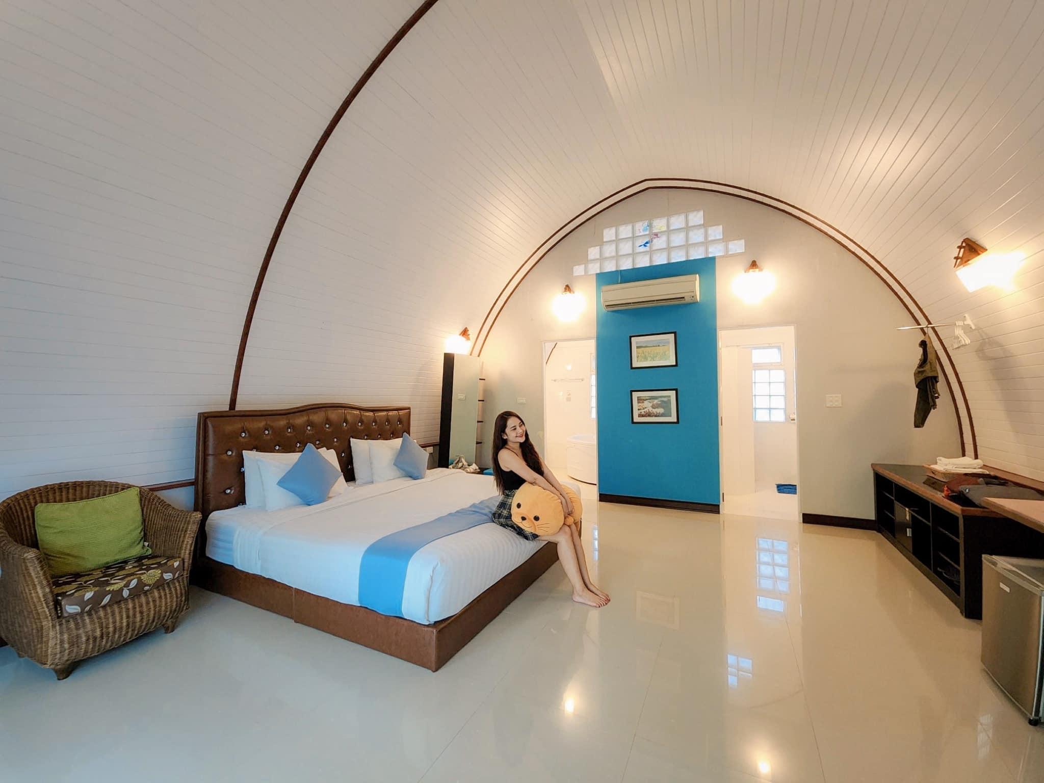 ROOM, 3 QUEEN BEDS