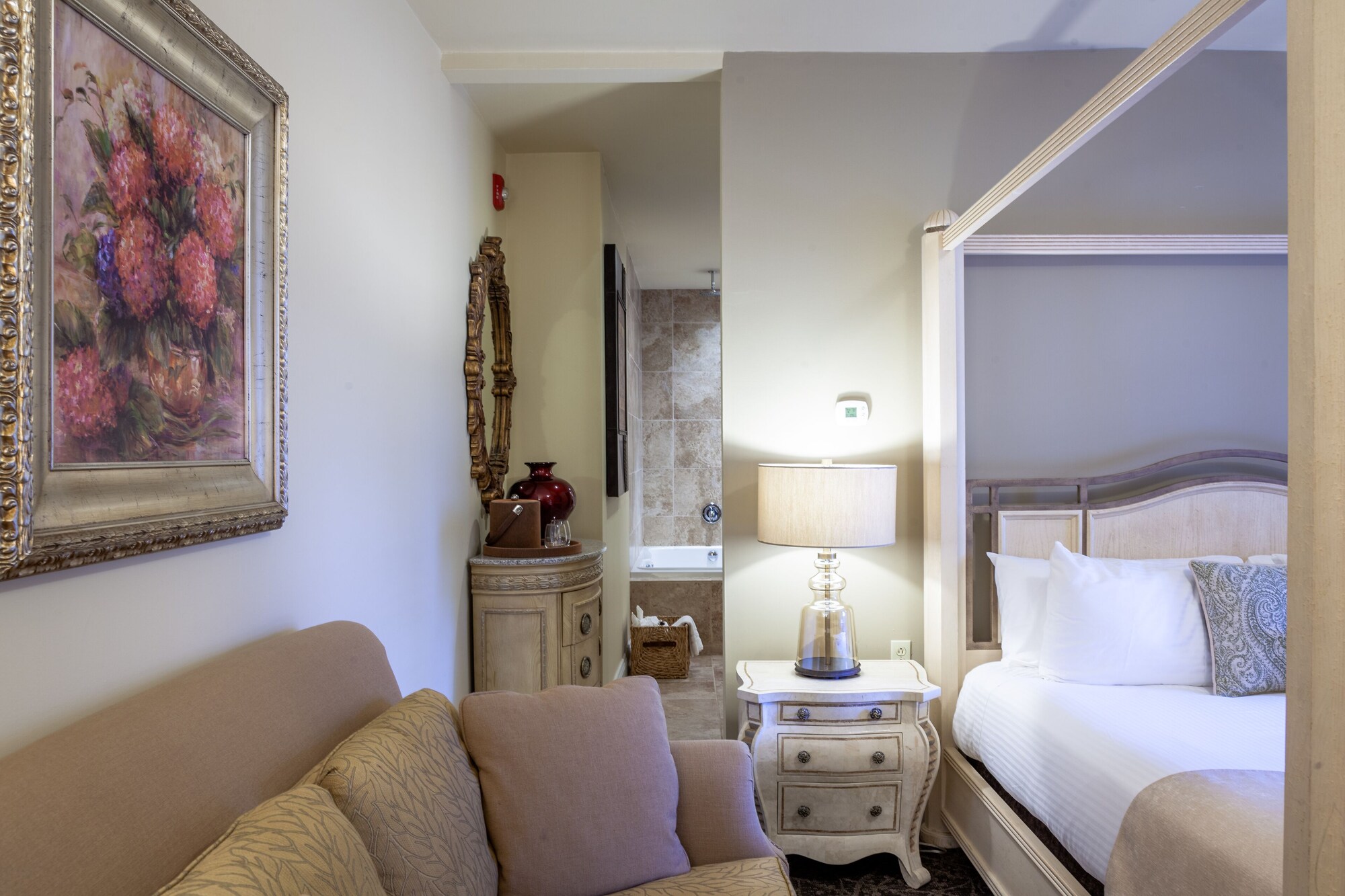 Room, King Bed, Hot Tub