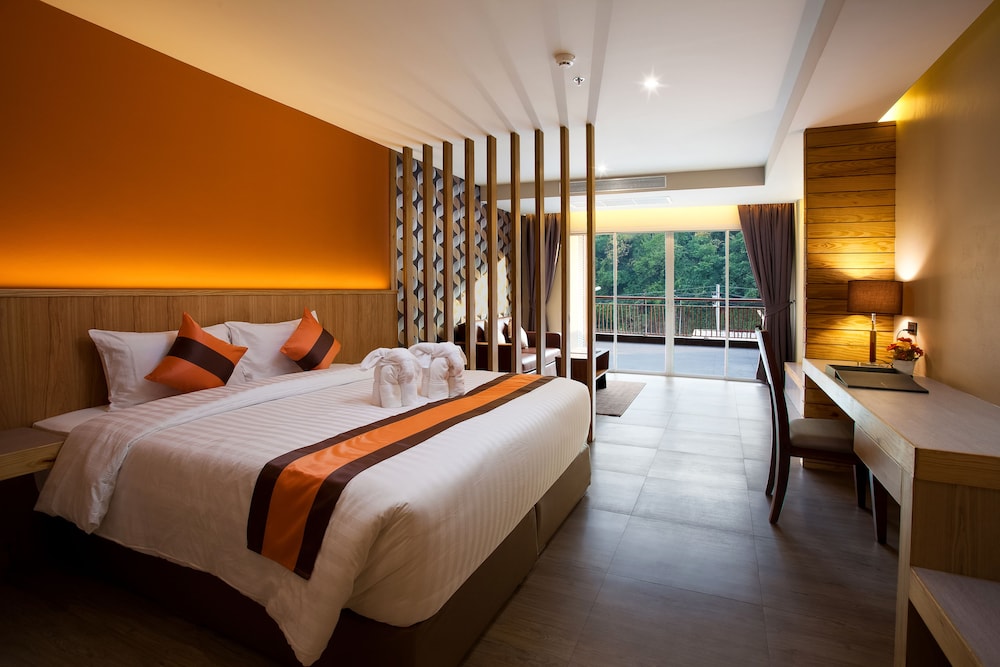 Grand, Mountain, Deluxe, King Bed