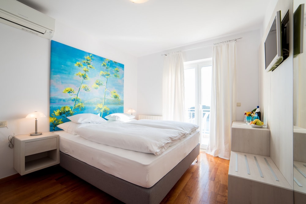 Rooms Raic 9/43