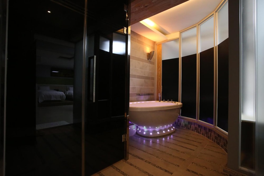 Opera 21 Hotel 17/28