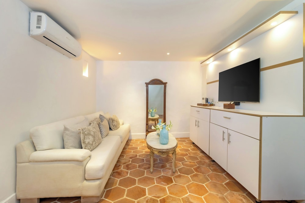 Hotel El Marques 44/62