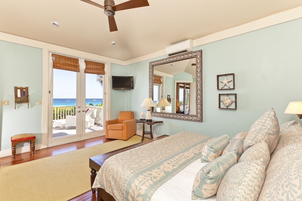 CORAL SANDS HOTEL 20/77