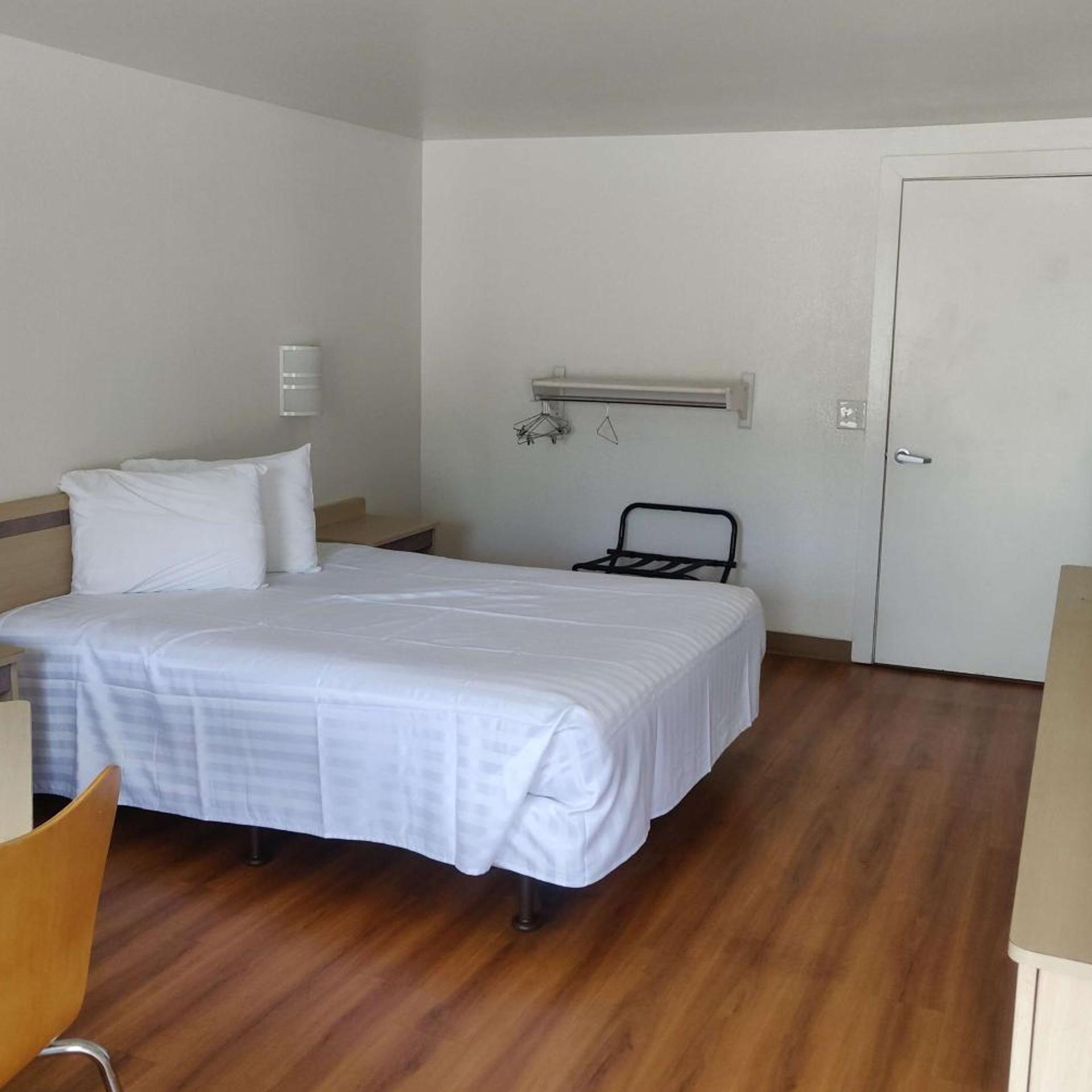Travelodge by Wyndham Fayetteville 8/24