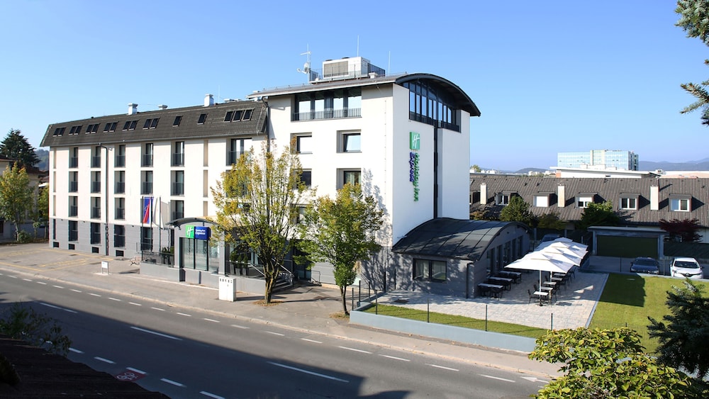 Holiday Inn Express Ljubljana 3/44
