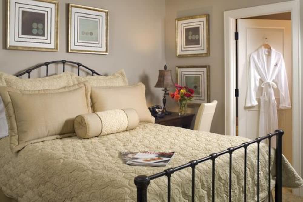 La Maison In Midtown An Urban Bed And Breakfast 14/47