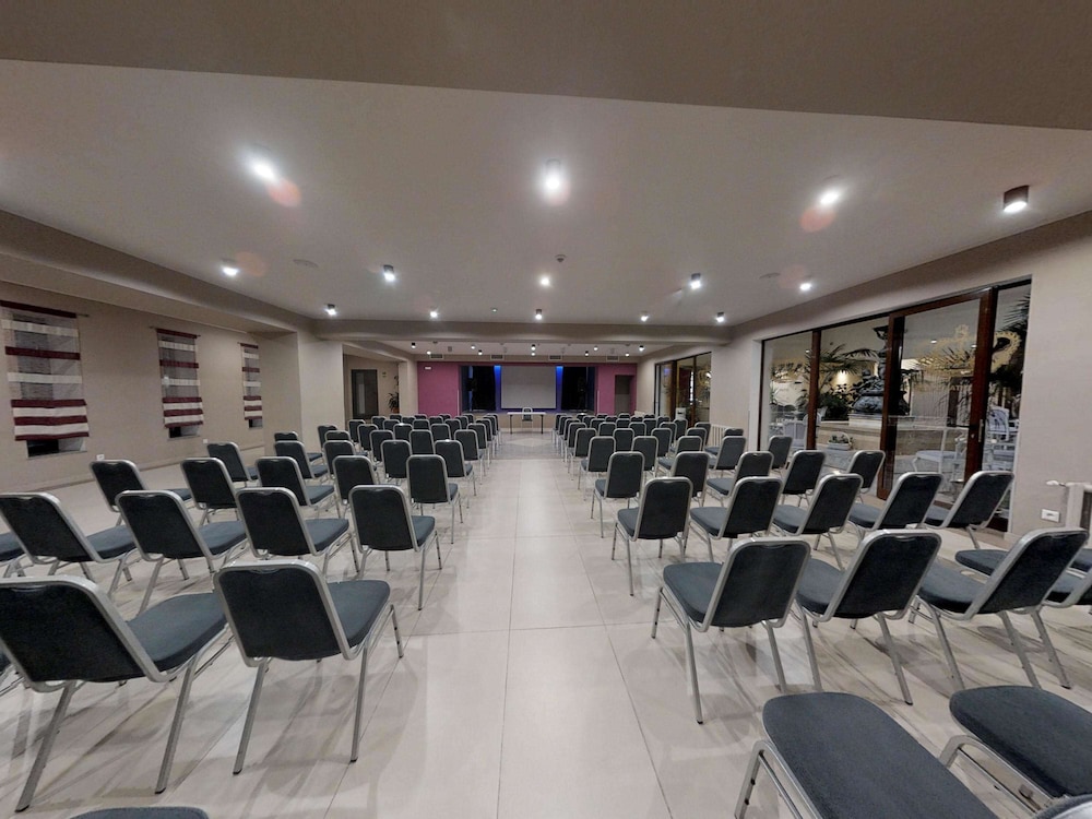 Ibis Styles Gniezno Stare Miasto 63/71