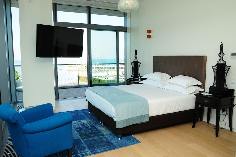 Atakoy Marina Park Residences 18/43