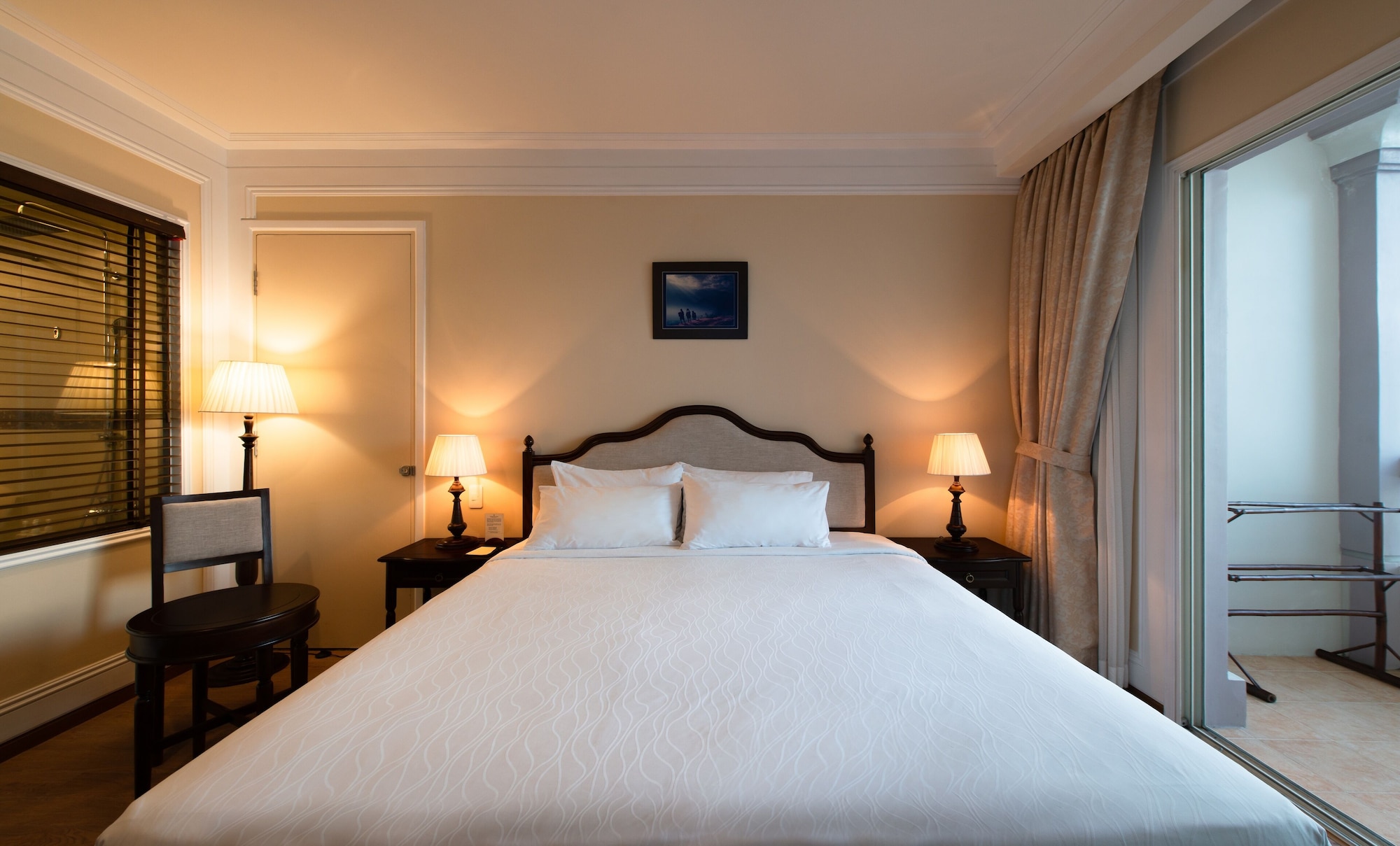GRAND, DOUBLE BED, OCEAN VIEW