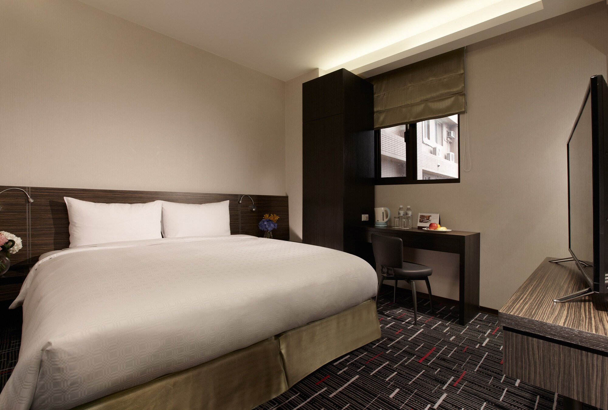غرفة أساسية بسرير كوين، CAPITAL HOTEL SONGSHAN 2/3