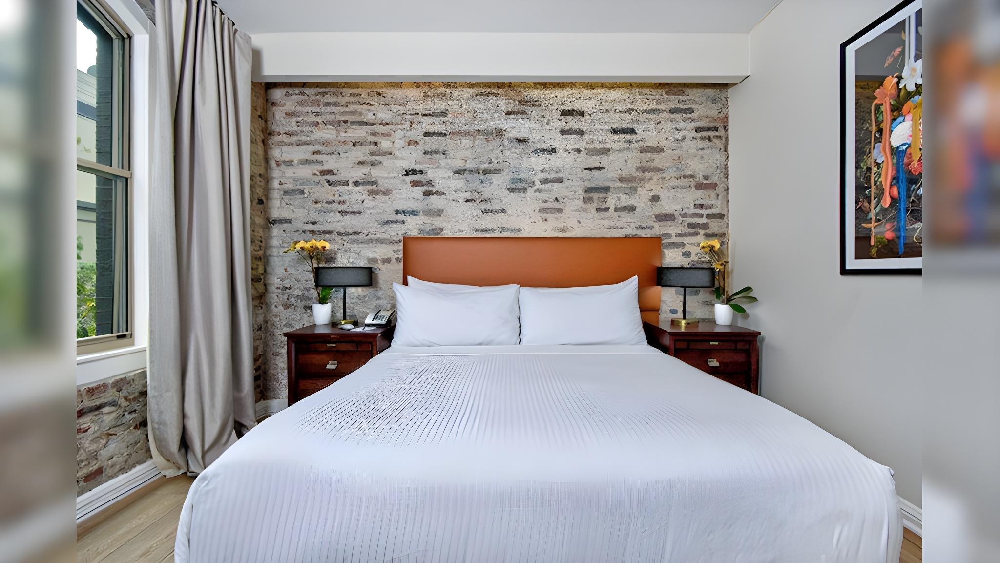 City, King Bed