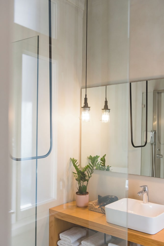 MONK Monastiraki Suites 34/38