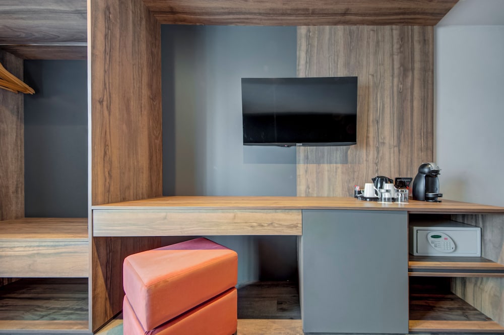 Argento Hotel 55/63