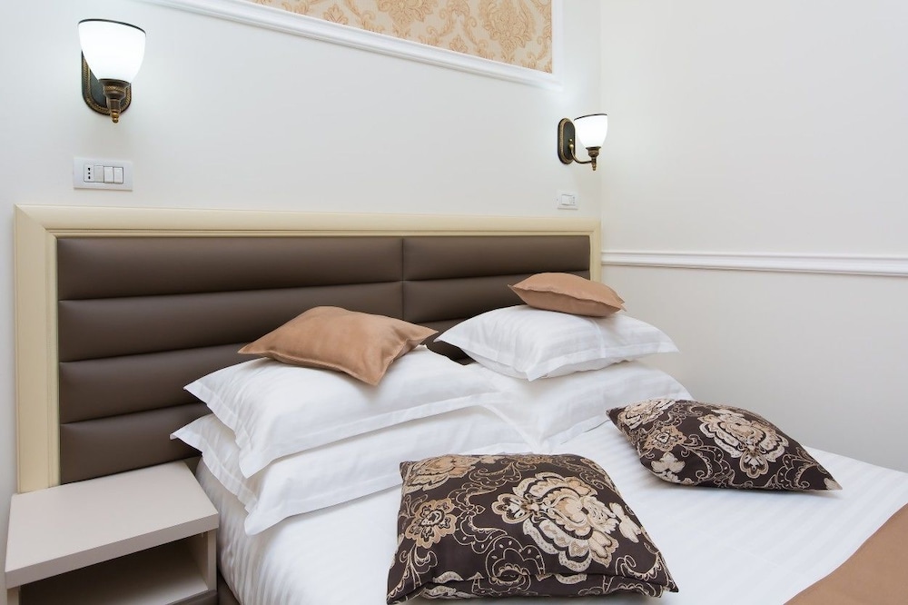 La Strada Boutique Villa 44/70