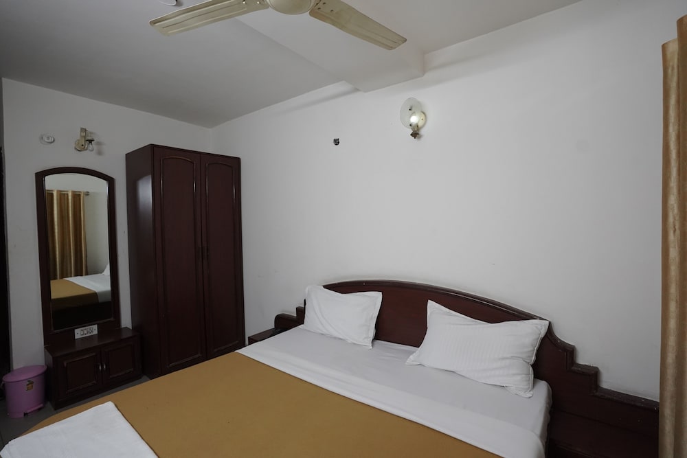Hotel Luciya International 8/20