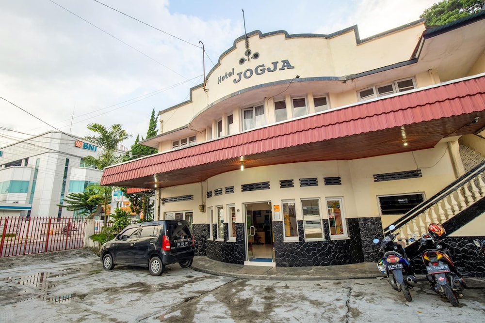 Hotel Jogja Bukittinggi 2/50