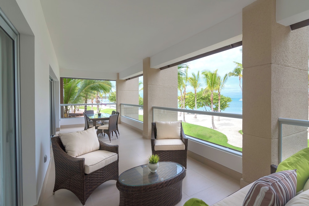 Blue Beach Punta Cana Luxury Resorts 21/47