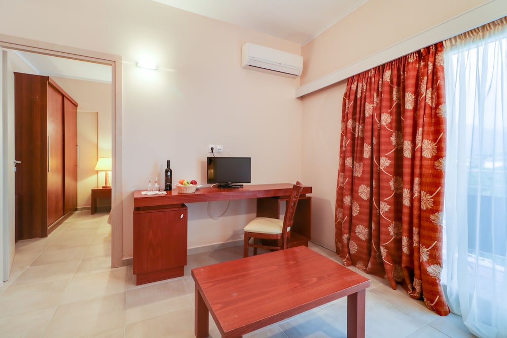 Calamos Beach Family Club Hotel By Anayia All Inclusive Resorts 9/68