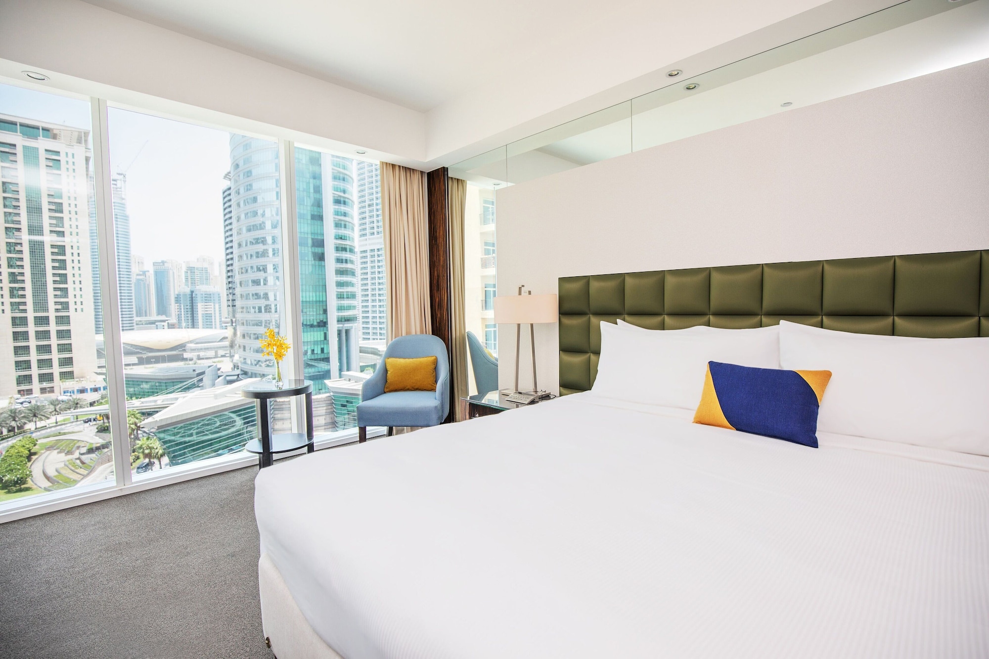 DELUXE, KING BED, SOFA, CORNER