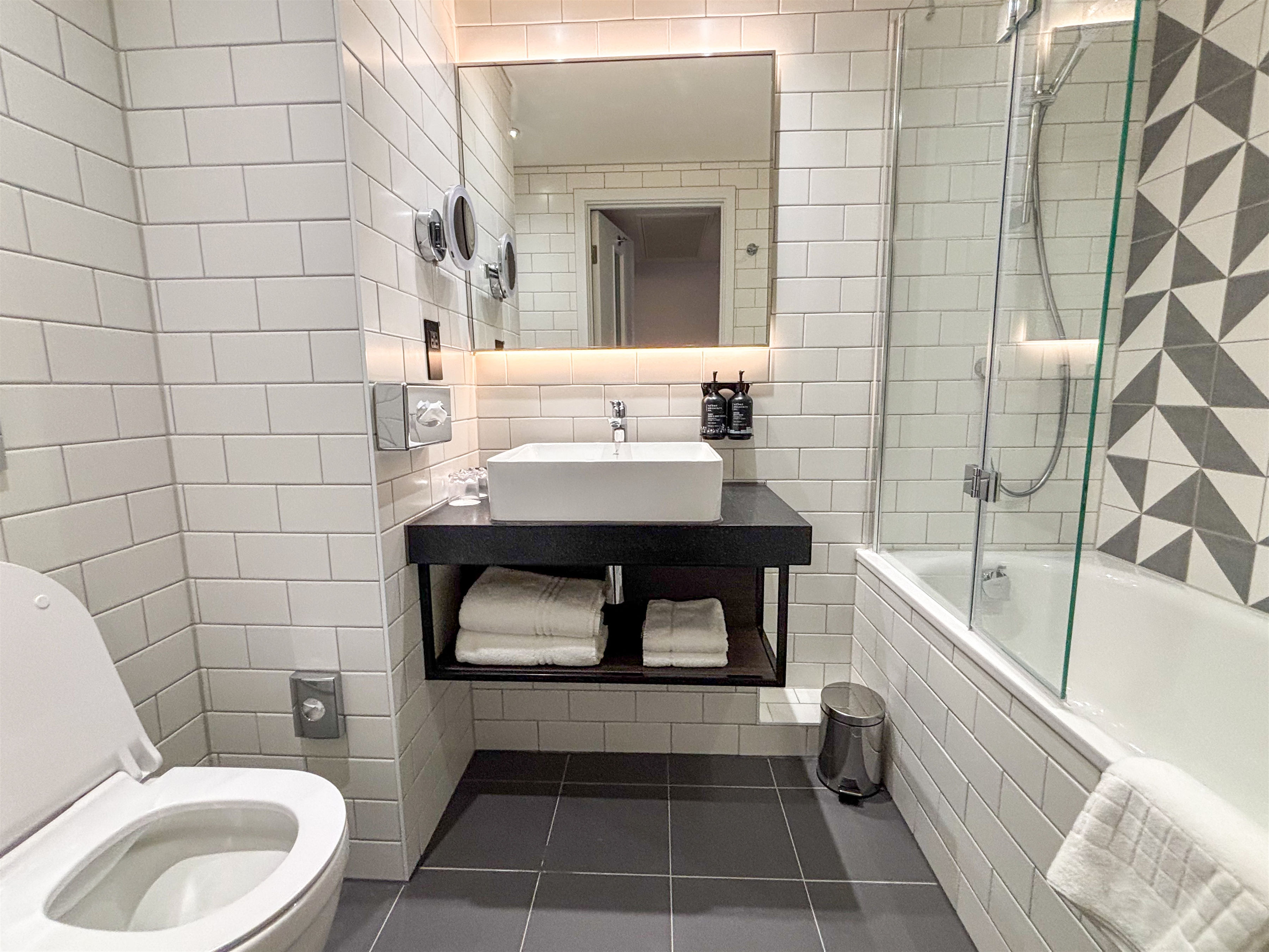 Holiday Inn London - Whitechapel by IHG 82/82