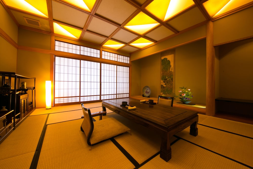 IBUSUKI SHUSUIEN(FORMERLY HOTEL SHUSUIEN) 22/35
