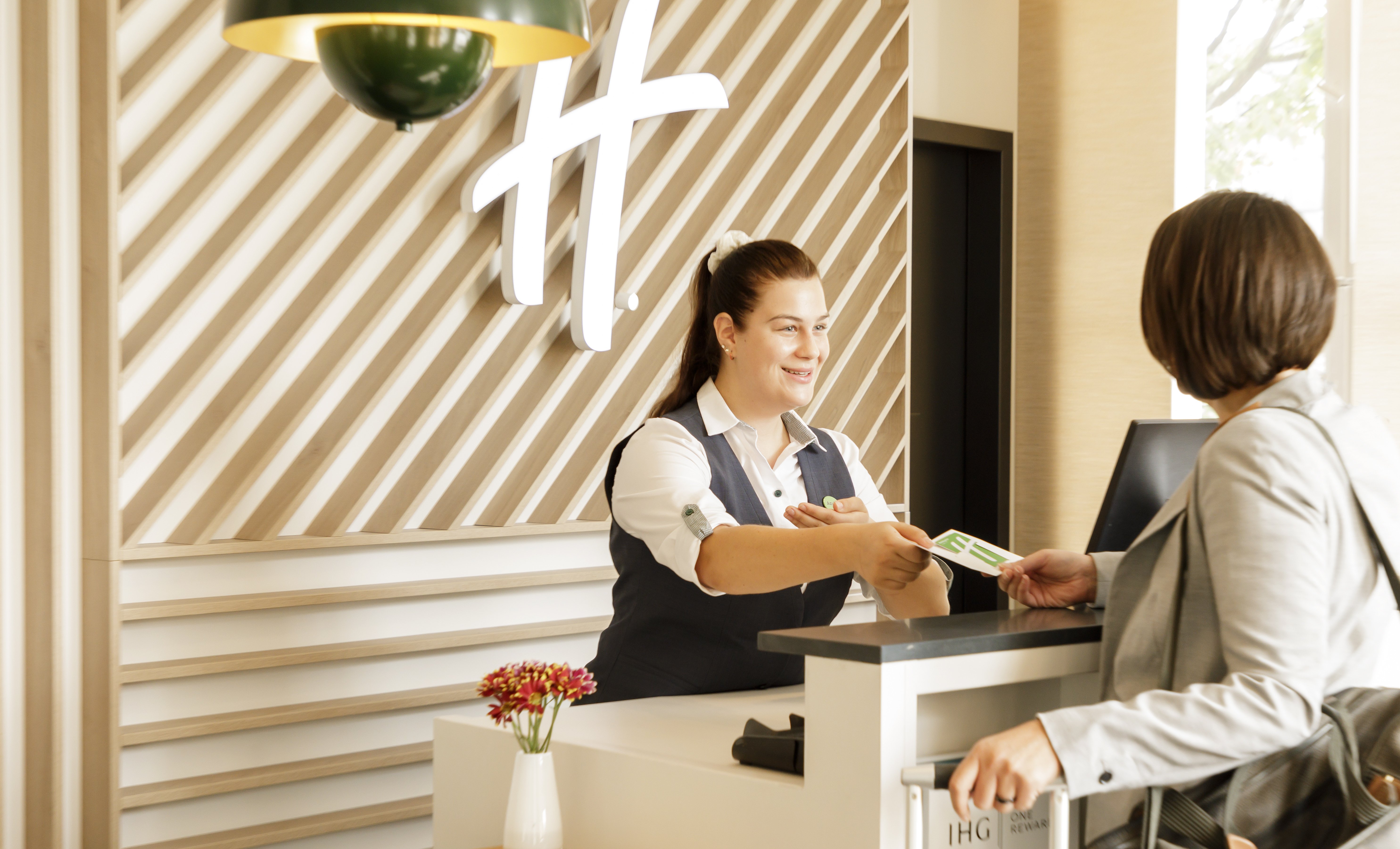 HOLIDAY INN DRESDEN - AM ZWINGER 4/77