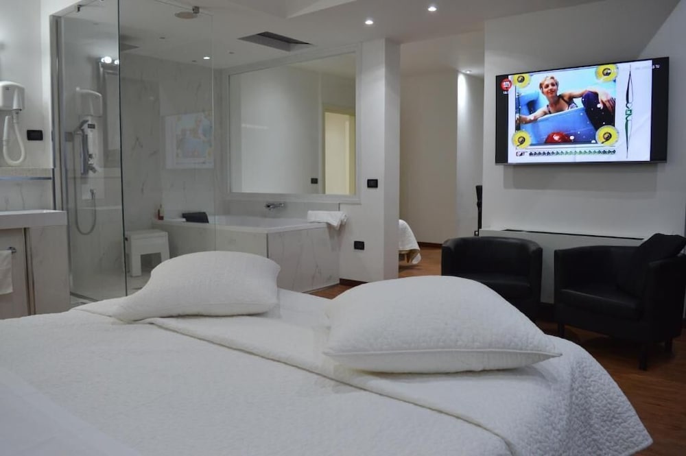 Gardenia Hotel 32/50