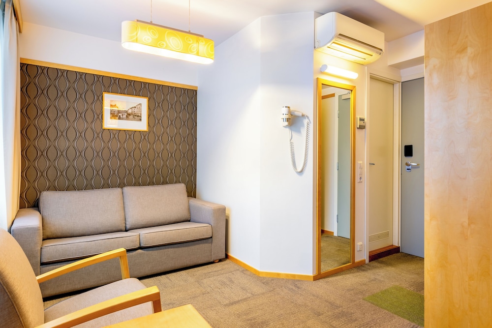 Tartu Hotel 70/81