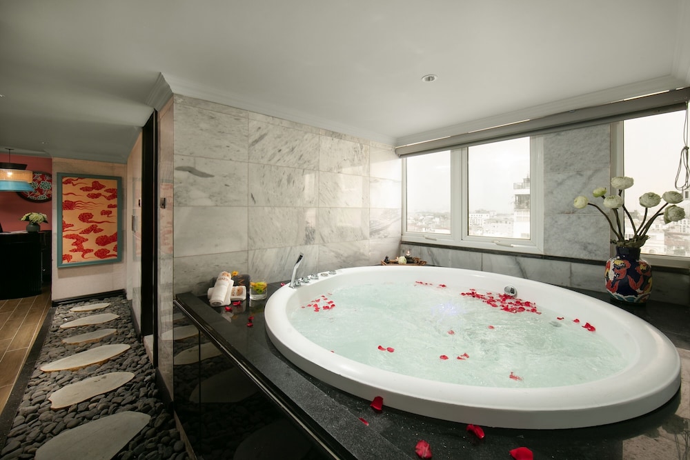 L Hotel du Lac Hanoi 28/49