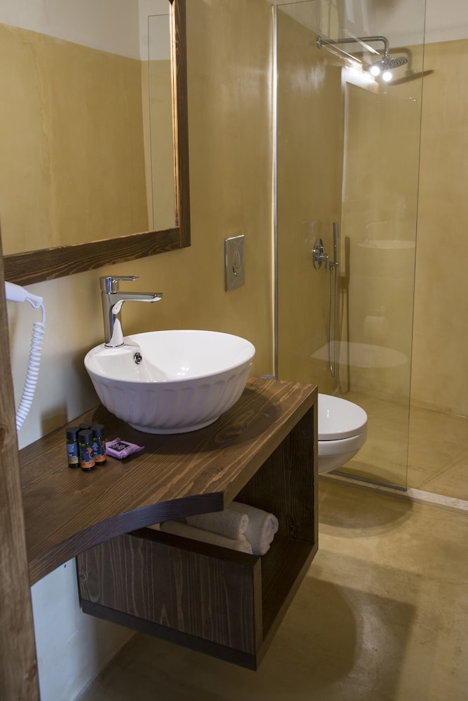 Captain Vasilis Hotel 13/56