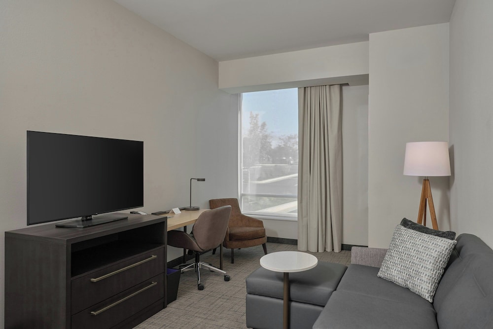 Residence Inn by Marriott Madison 35/43