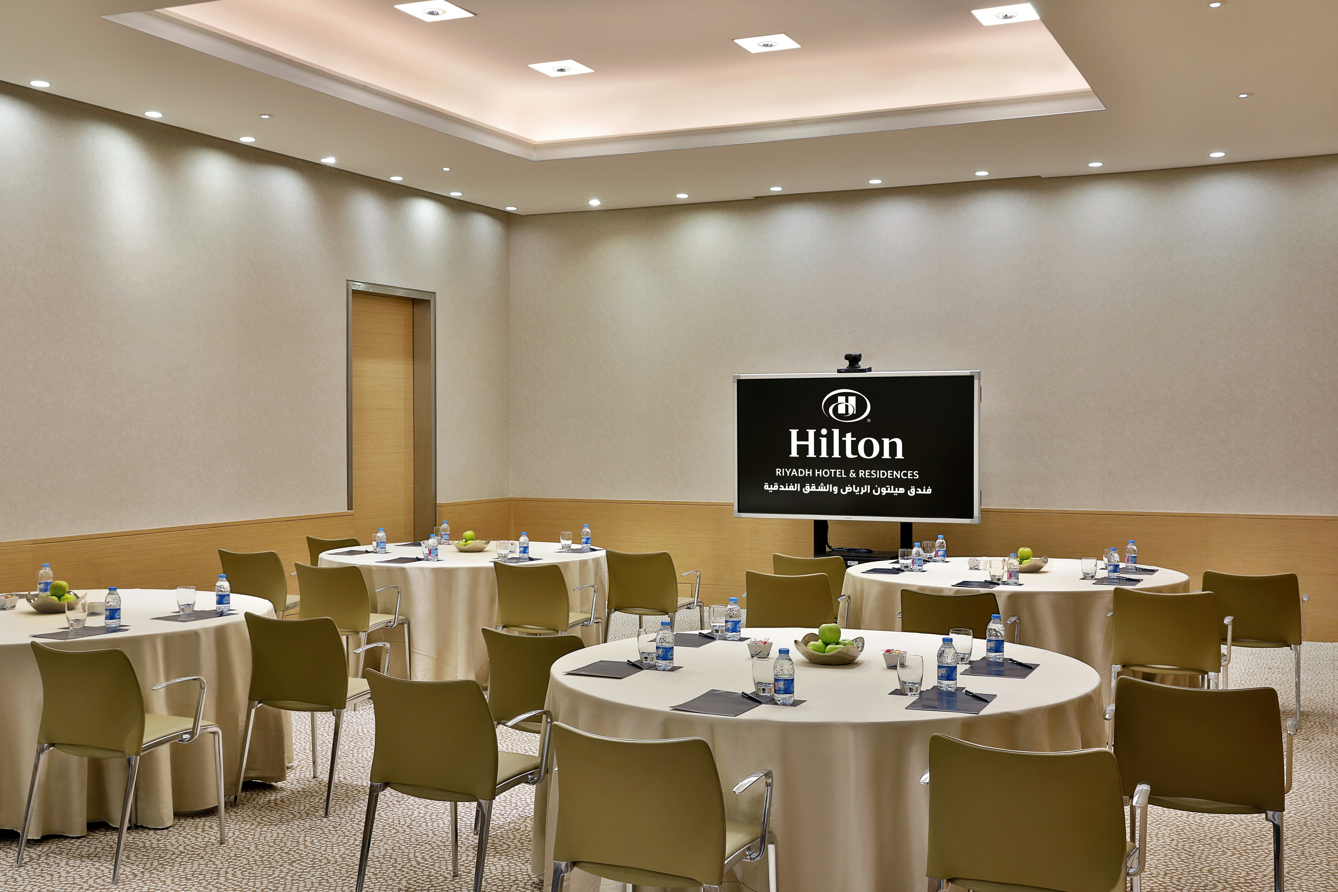 فندق هيلتون الرياض والشقق الفندقيه(Hilton Riyadh Hotel & Residences) 71/82