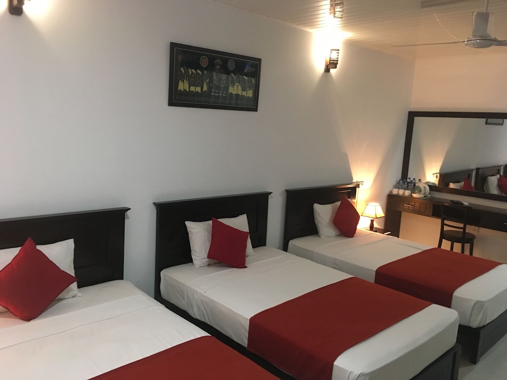 My City Hotel 11/50