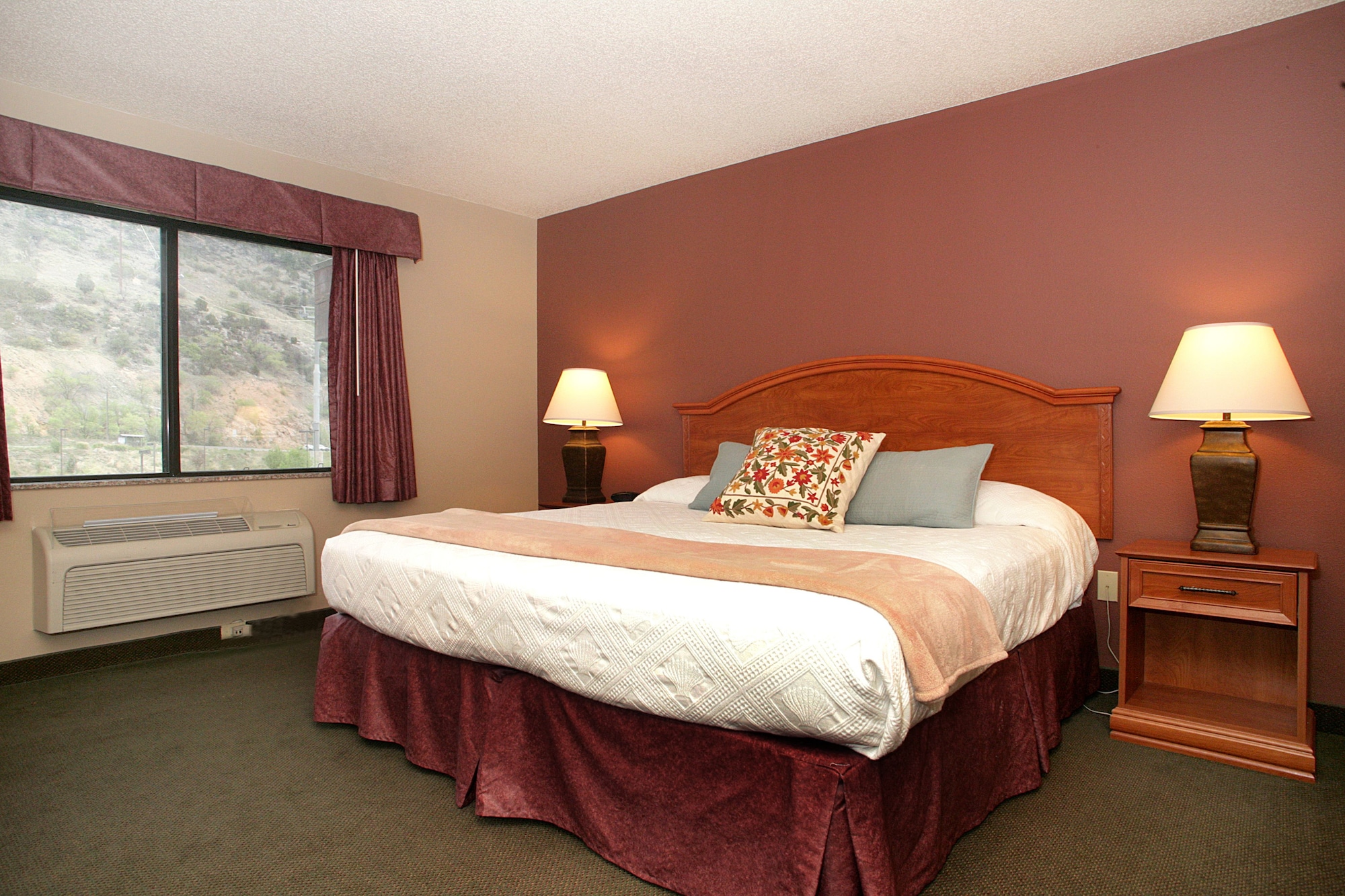 STANDARD, KING BED