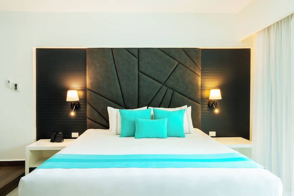 1 Bedroom, Penthouse Suite, King Bed, Sofa