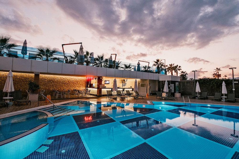 Sunprime C-Lounge - Only Adults +16 62/64