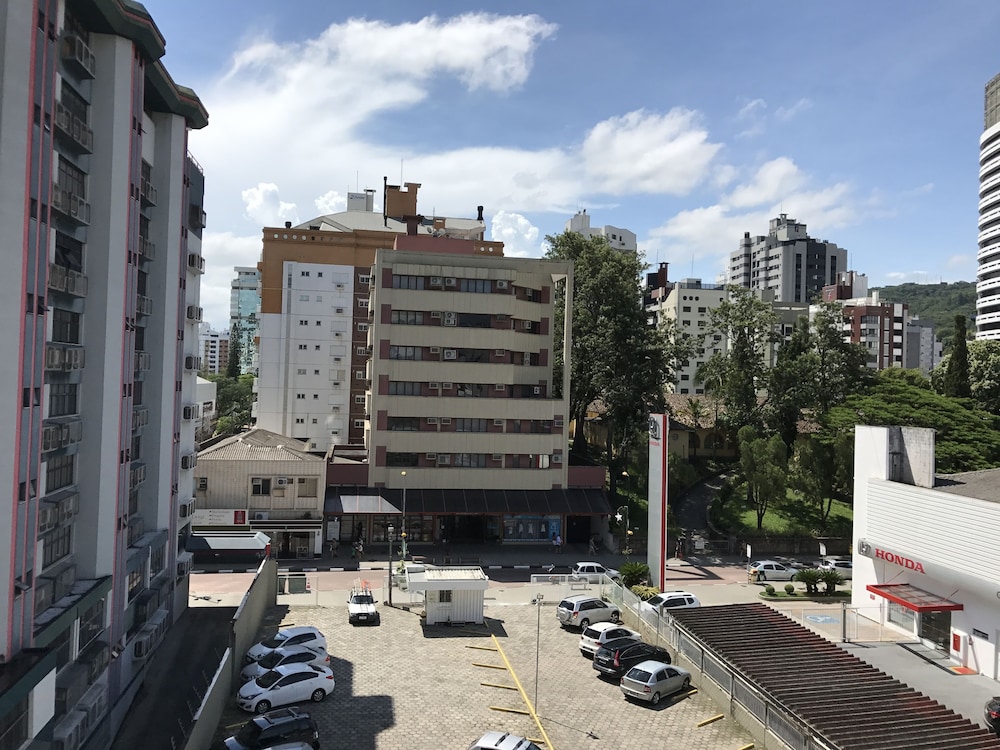 Soratur Hotel & Coworking 32/40