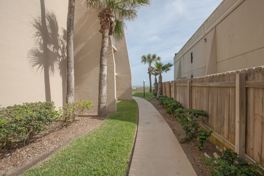 Edgewater By South Padre Condo Rentals 19/26
