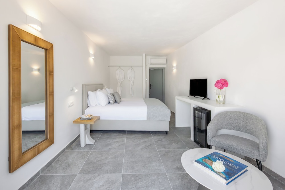 Thermes Luxury Villas by Mr. and Mrs. White 12/50