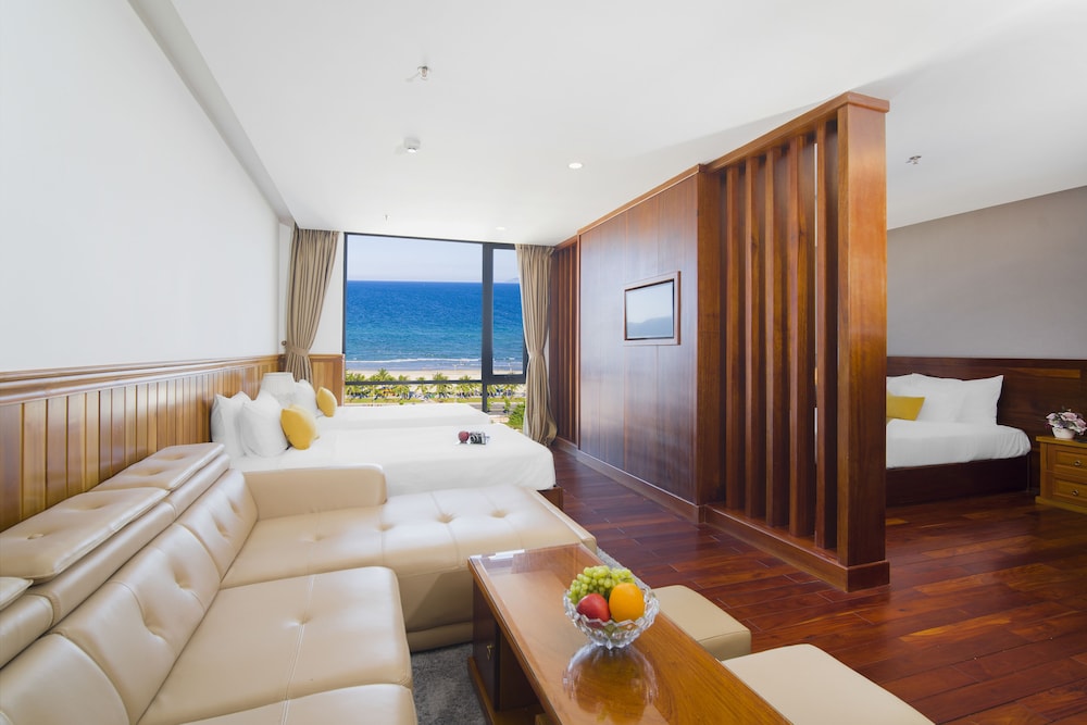 Sunny Ocean Hotel & Apartment 52/71