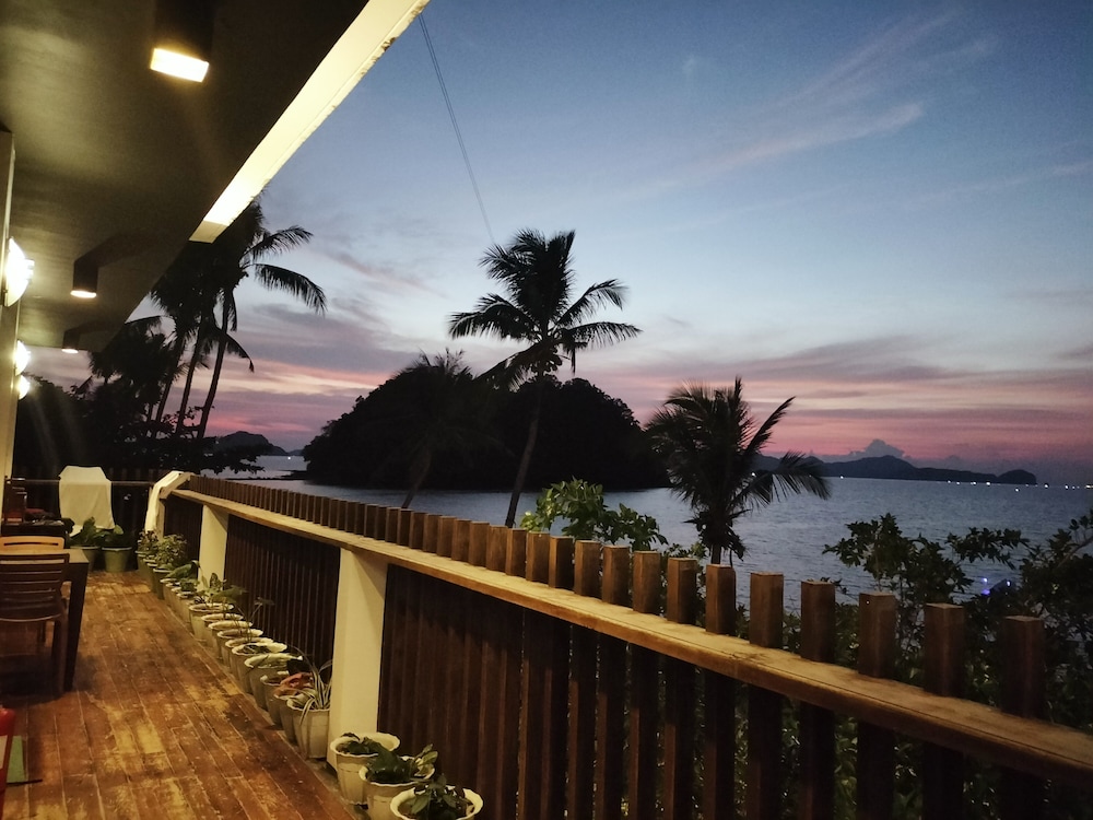 Orange Pearl Beach Resort 19/81