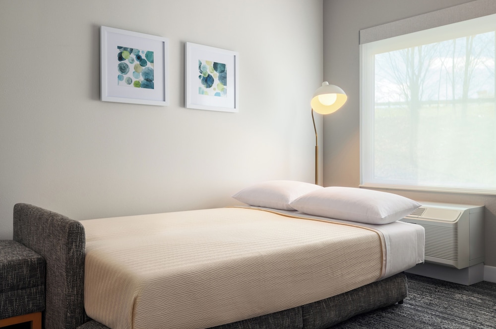 TownePlace Suites by Marriott Hickory 4/32