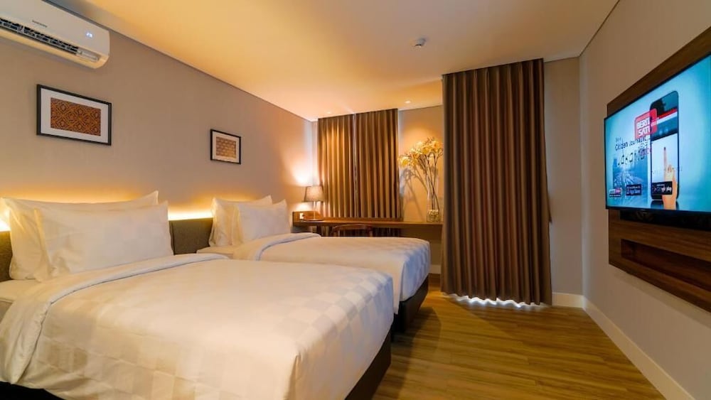 Swiss-Belcourt Serpong 15/39