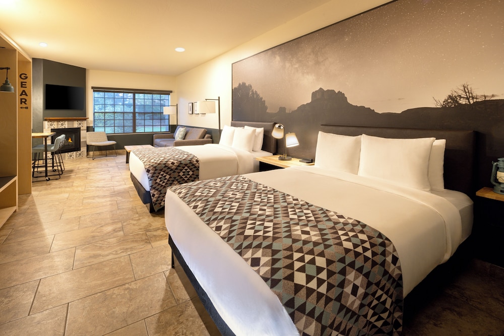 Studio, Multiple Beds