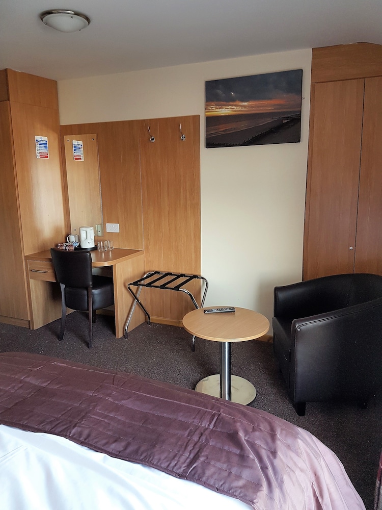 The Cliff Top Inn Hotel 5/15