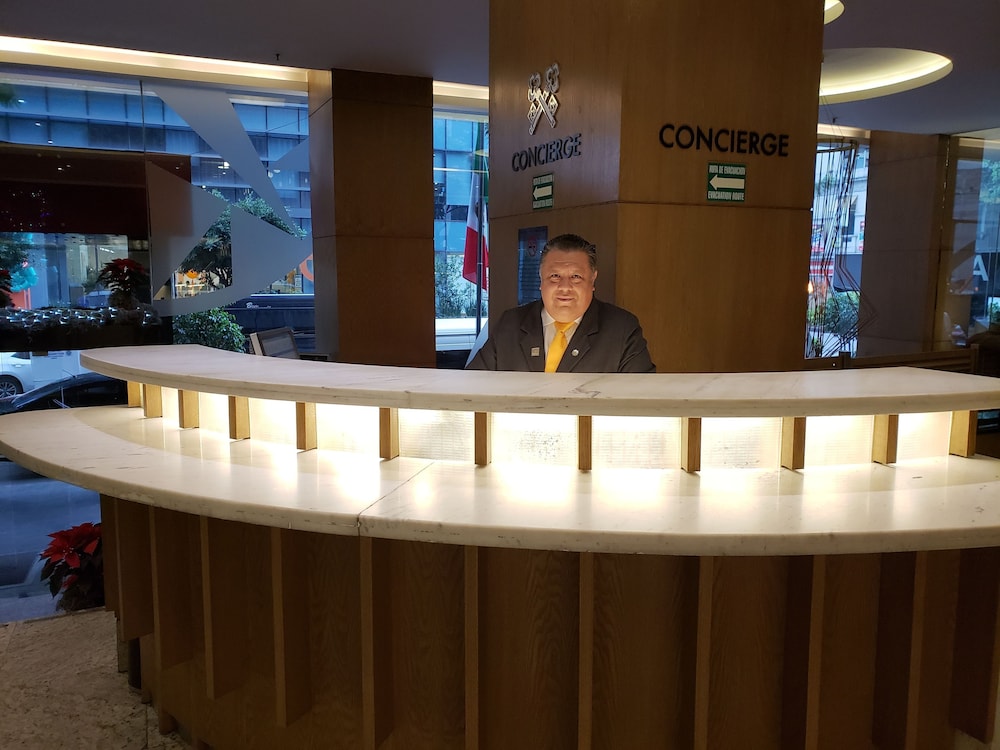 Galeria Plaza Reforma 8/69