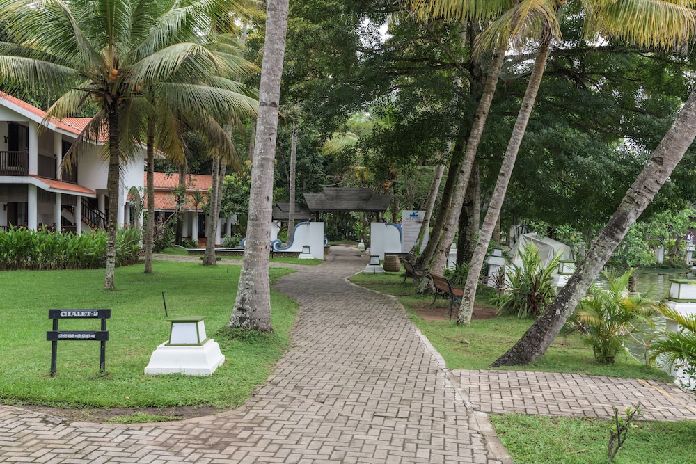 Club Mahindra Ashtamudi in Karunagappally