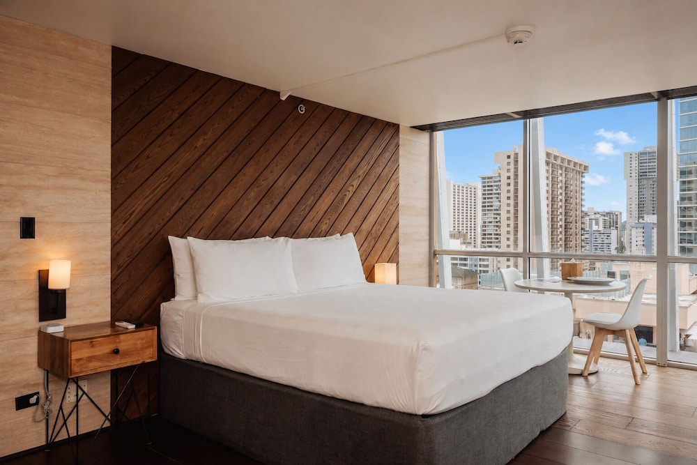 Skyline, Penthouse, King Bed